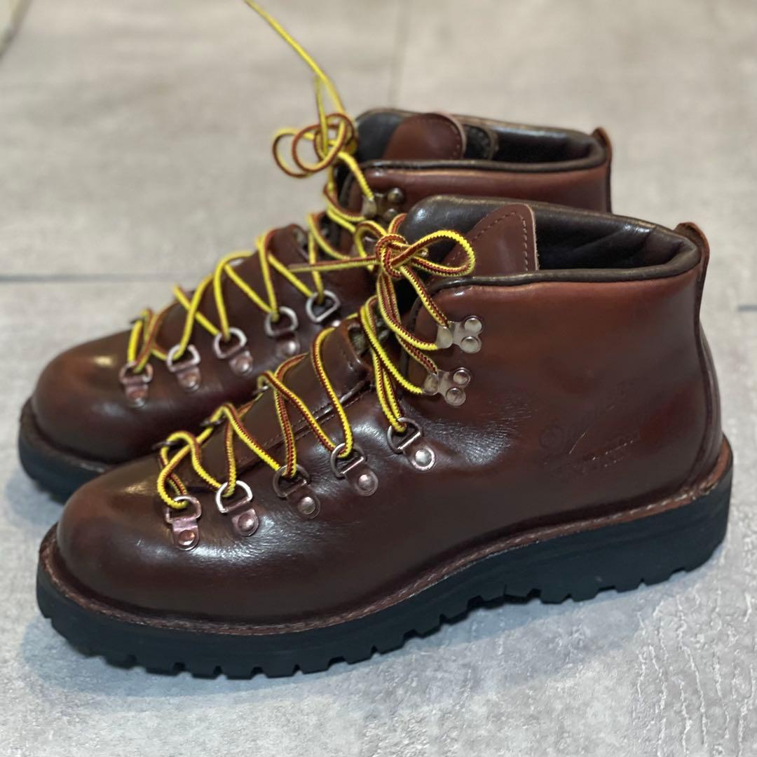 ダナー マウンテンライト 黒タグ US8.5 26.5cm 超美品 - メルカリ