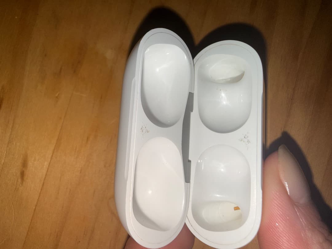 AirPodsPro2 傷あり 中古 音良好品 - メルカリ