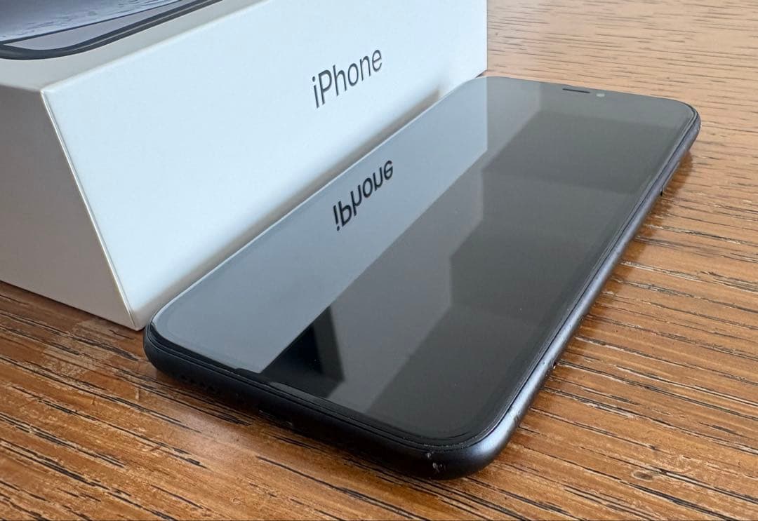 iPhone XR ブラック 本体 64GB SIMフリー - メルカリ