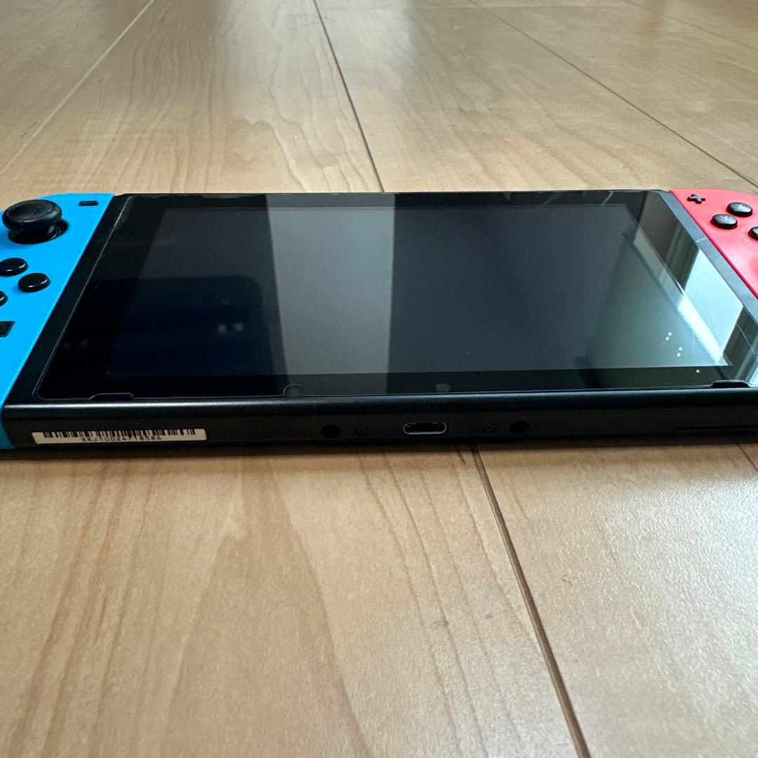 Nintendo Switch ネオンブルー/ネオンレッド 本体 ドック2つ付き