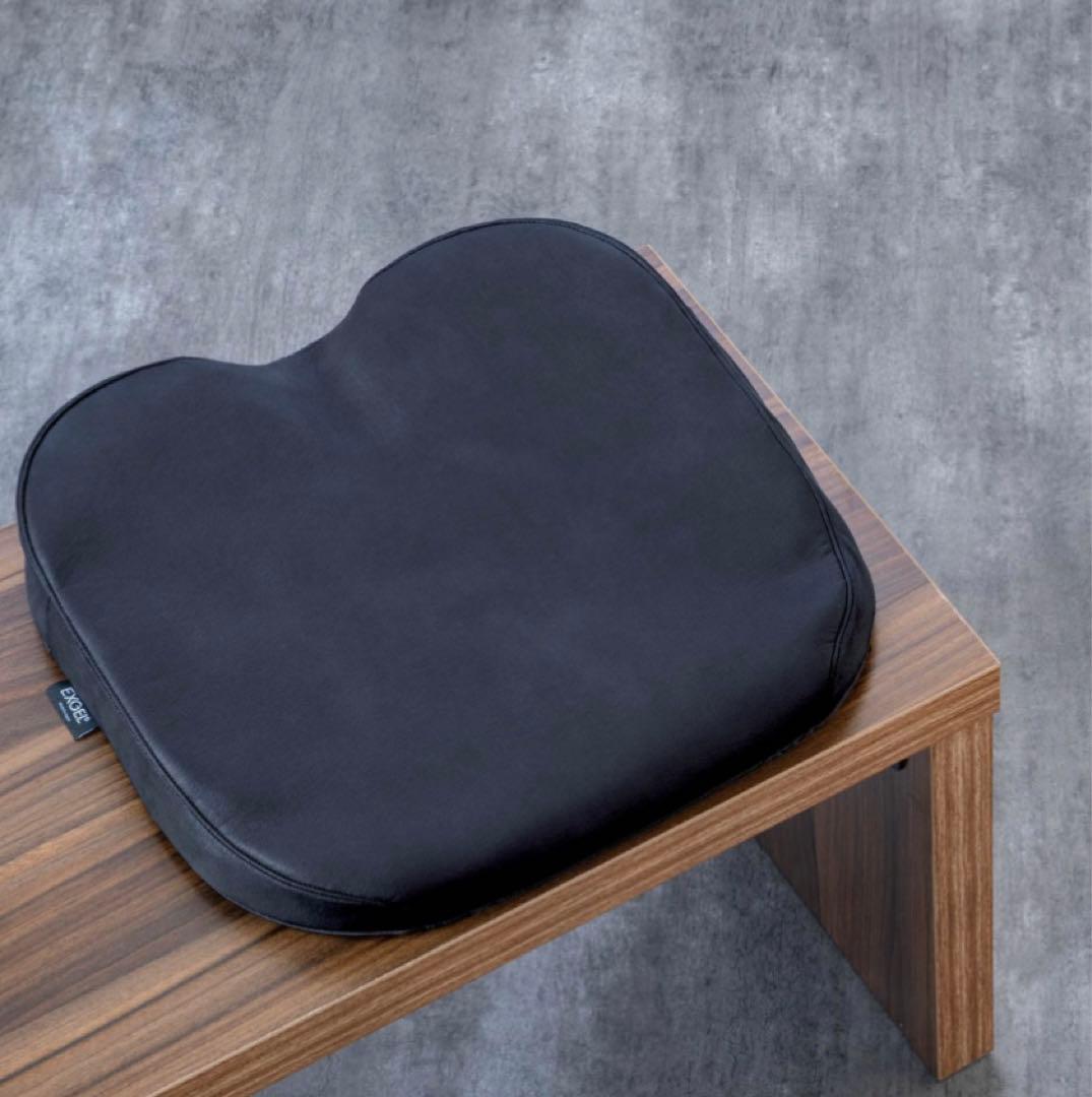 カリモク60 オットマン ブラック