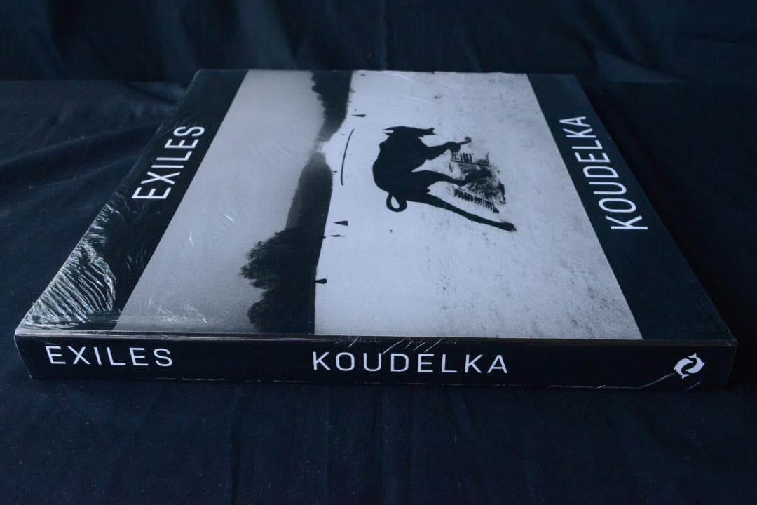 Josef Koudelka: Exiles 】☆シュリンク包装未開封品・美本 - メルカリ