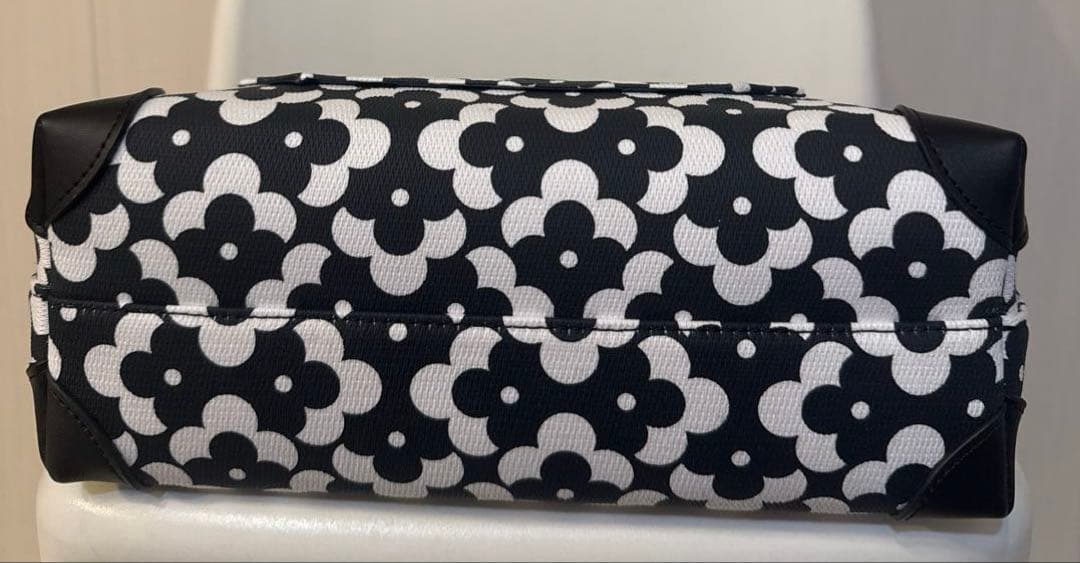 とね様専用】パーリーゲイツ ジオメトリック フラワー柄 カートバッグ