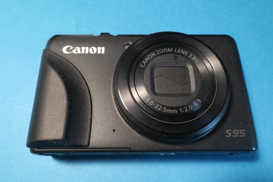 Canon PowerShot S95 コンパクトデジタルカメラ - メルカリ
