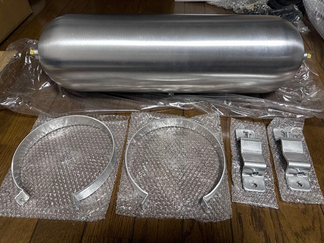 シームレスタンク 3ガロン エアサス Airmext - メルカリ