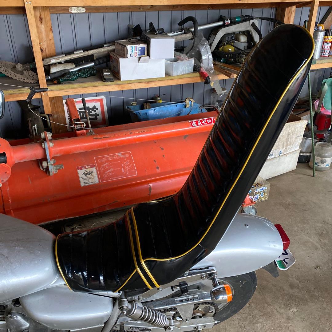 よっちゃんいか様専用 エイプ50.マグナ50用三段シート - メルカリ