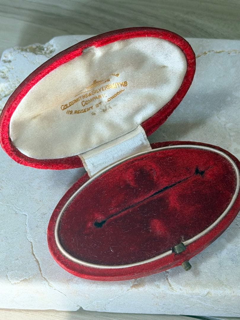 英国アンティーク ジュエリーケース 赤ベルベット 金文字刻印 英国アンティーク ジュエリーケース 赤ベルベット 金文字刻印