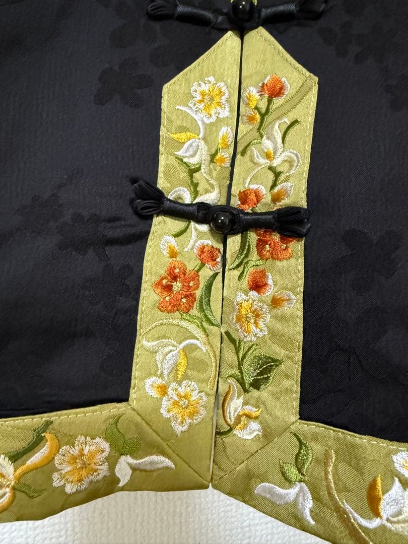 中華風 清時代刺繍短めチャイナジャケット上着トップス改良型漢服風短