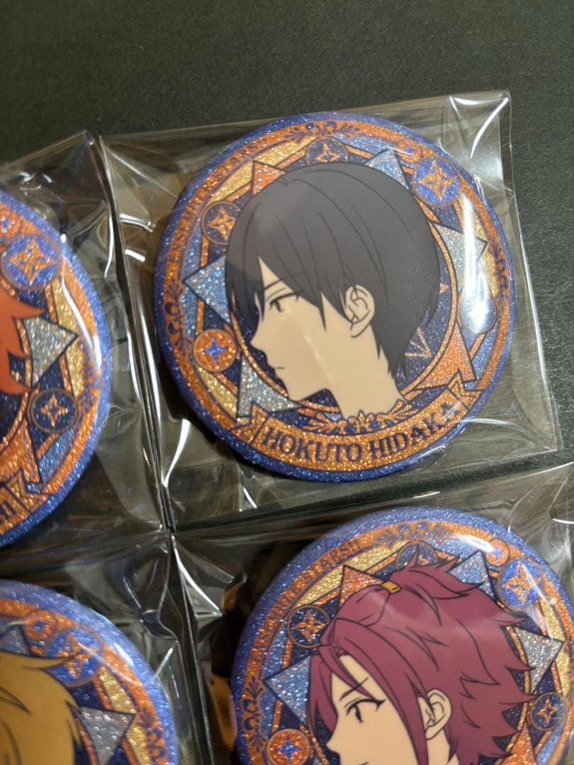 あんスタ 中国限定 横顔 缶バッジ 明星スバル 氷鷹北斗 衣更真緒 遊木