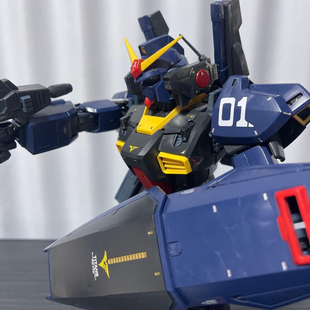 PG 1/60 RX−178 ガンダムMk -2(ティターンズカラー)組み立て済