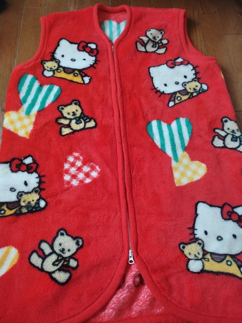 サンリオハローキティ日本製かいまき毛布レトロ - メルカリ