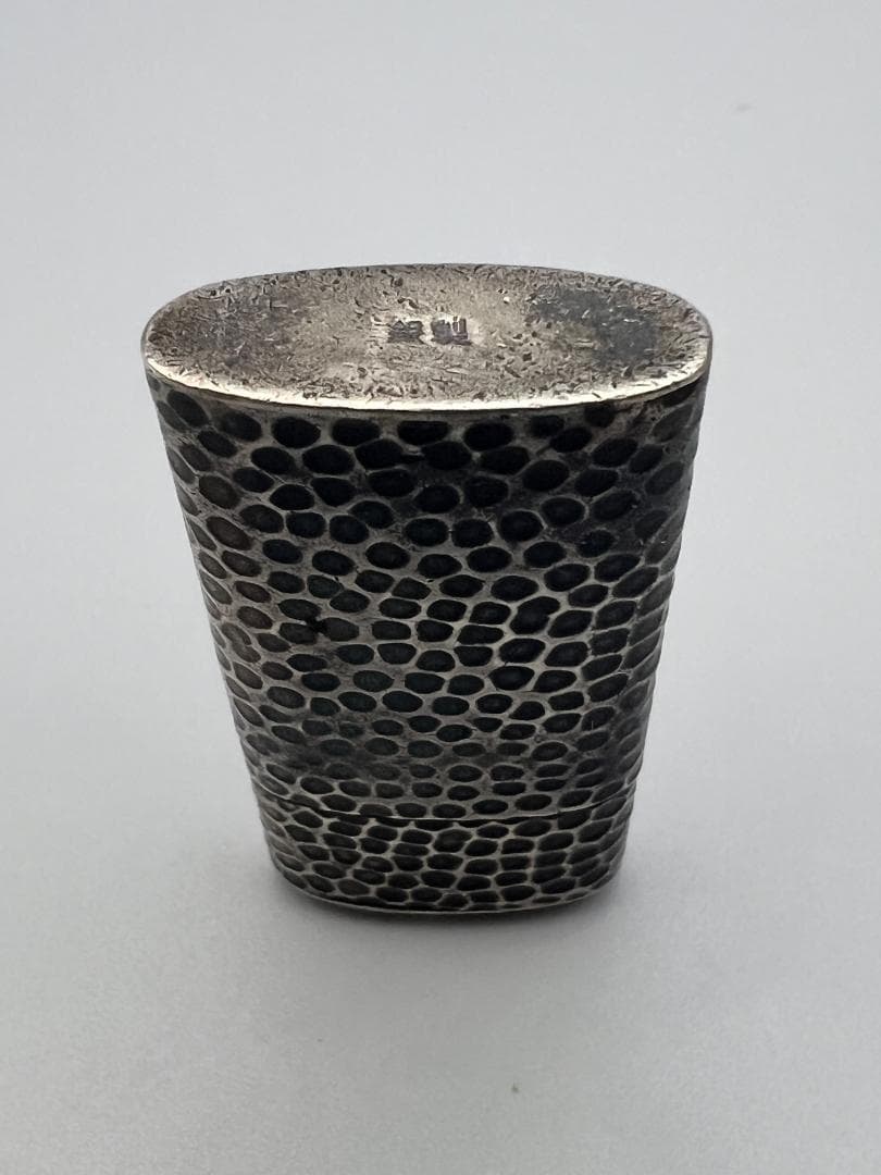 Ace様専用 銀製 仁丹ケース 槌目 レトロコレクション - メルカリ