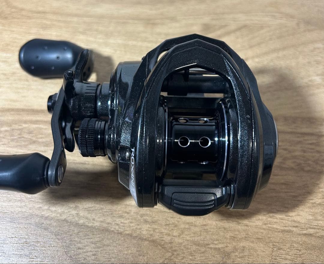 アブガルシア ロキサーニ7-L 左巻き＋BF8純正スプール