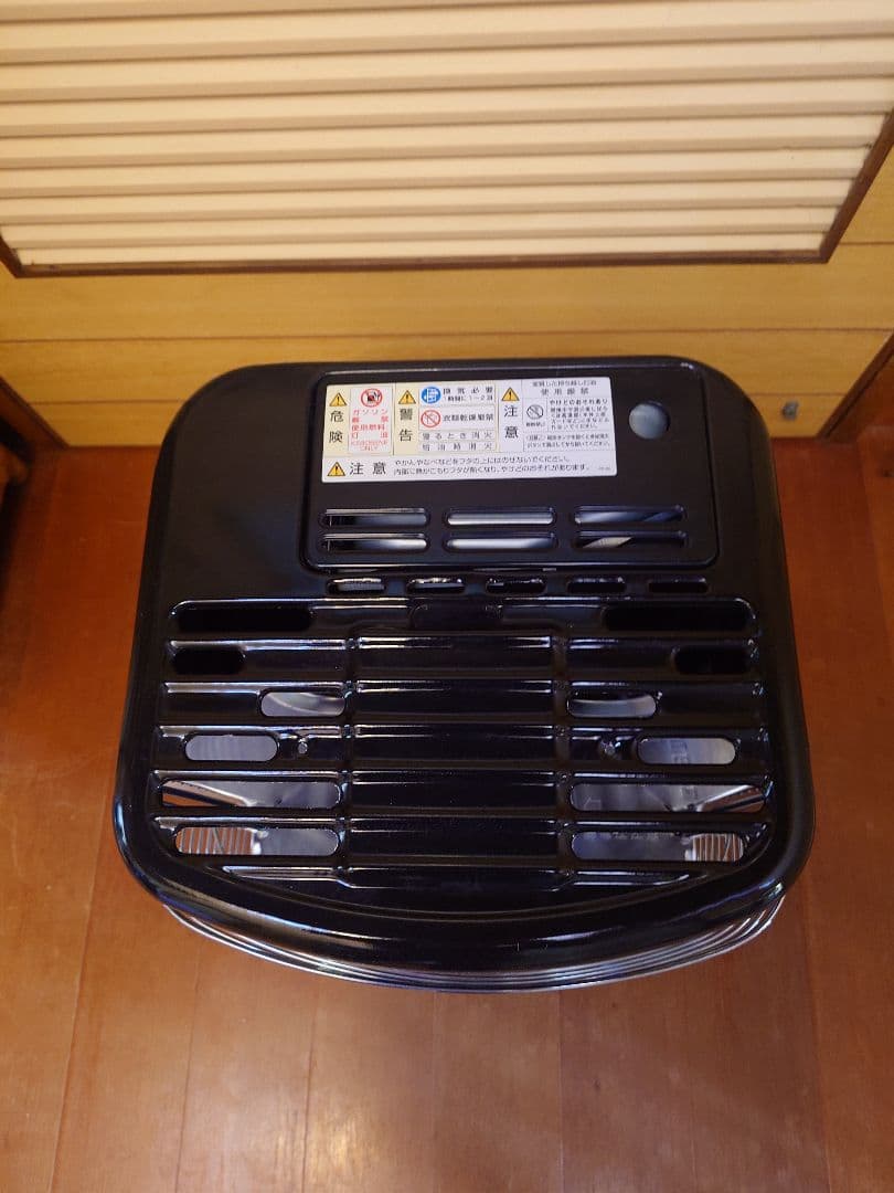 アラジン製石油ストーブ一度使用のみです。