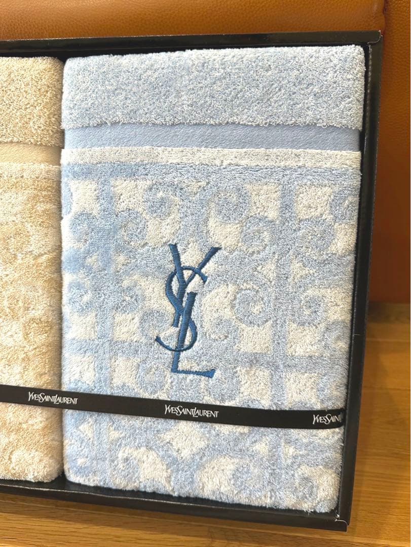 最終価格！新品 イヴサンローラン タオルケットセット - メルカリ