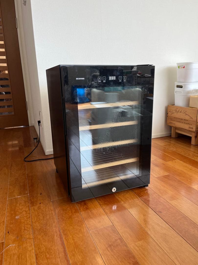 アイリスオーヤマ　ワインセラー　16本用　IWC-C161A-B アイリスオーヤマ ワインセラー 49L IWC-C161A-B ブラック 小型 16本