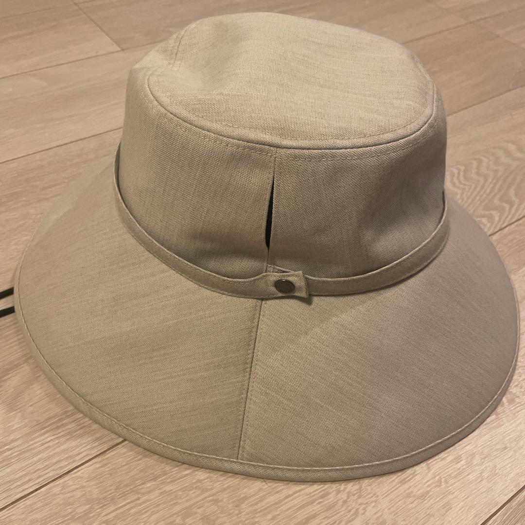 サンバリア100 ウィンドハット アイボリーLサイズ 風で飛びにくく、アウトドアで遊ぶ時などにおすすめな完全遮光帽子