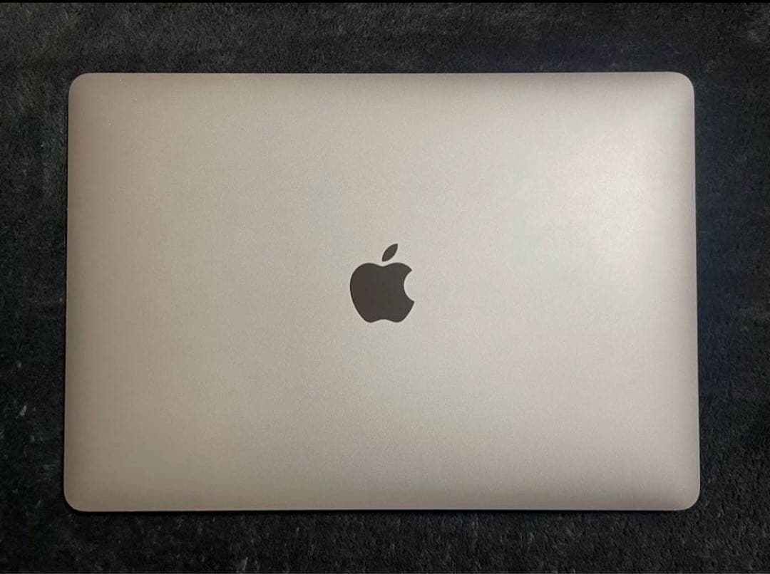 【美品】MacBook Air M1 8GB 256GB The spectacularly speedy 256GB M1 MacBook Air just hit an all-time