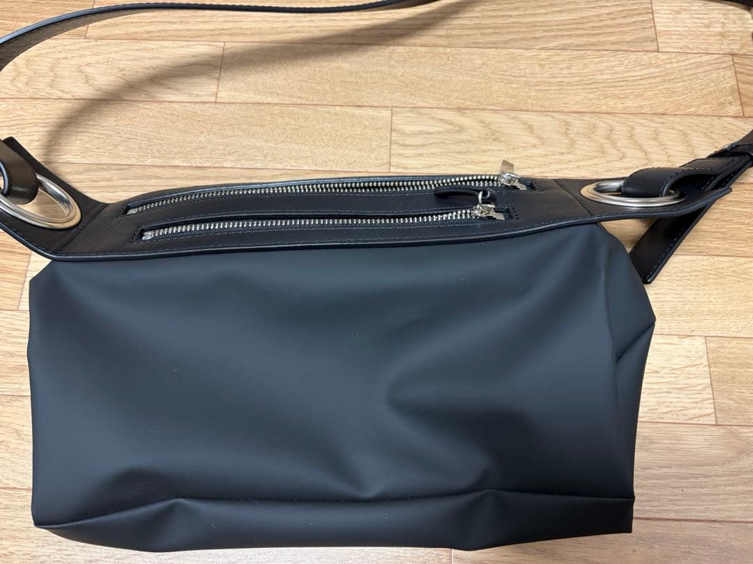 kawakawa rubber-cho ボディバッグMサイズ 美品 ブラック