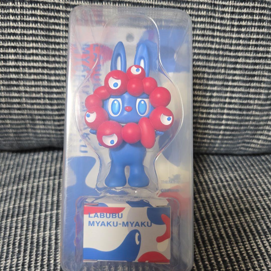 LABUBU MYAKU-MYAKUストラップ付フィギュア ラブブ ミャクミャク