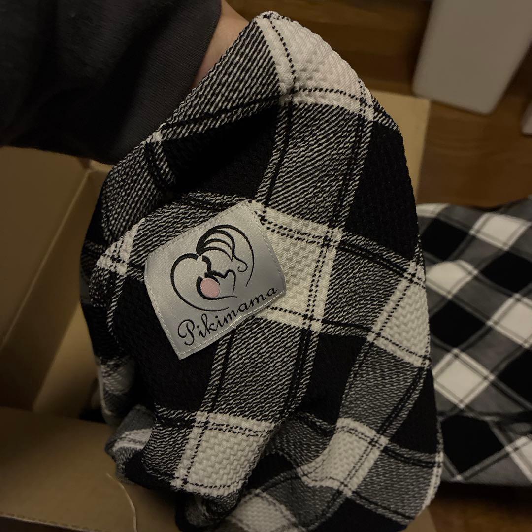 新品】Pikimama 抱っこ紐 ブラックチェック - メルカリ