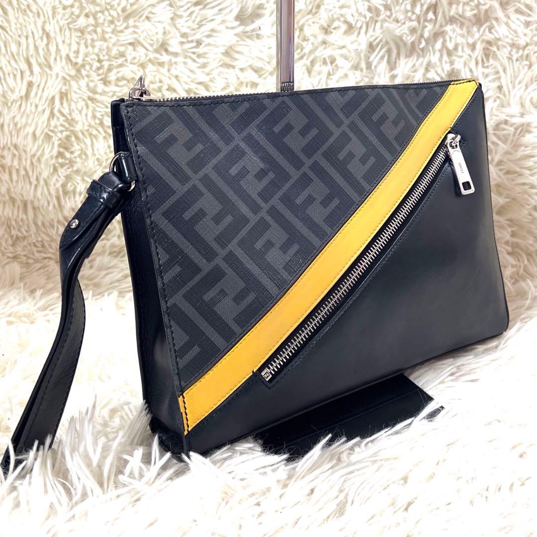 極美品】フェンディ クラッチバッグ PVC ズッカ柄 ダイアゴナル レザー
