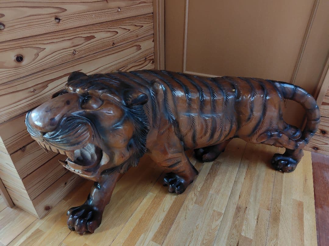 ヨッシー　虎　木彫り　約1m 木彫り 虎 トラ - メルカリ