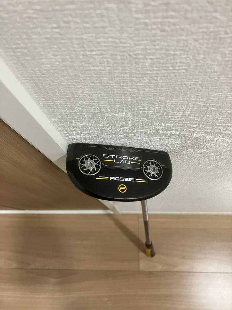 【美品】ODYSSEY ROSSIE_FLOW パター　33インチ Callaway（キャロウェイ） 日本正規品 オデッセイ MICROHINGE(マイクロ