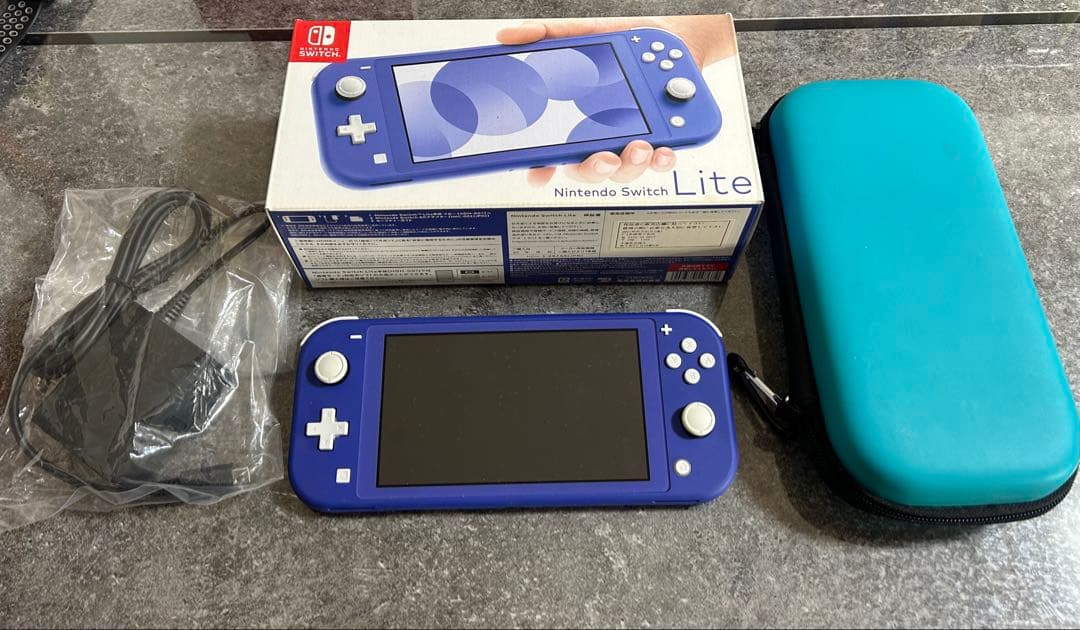 美品 Nintendo Switch light ブルー 本体 ケース付き Nintendo Switch Lite ブルー 新品未使用 本体 任天堂スイッチ HDH-S