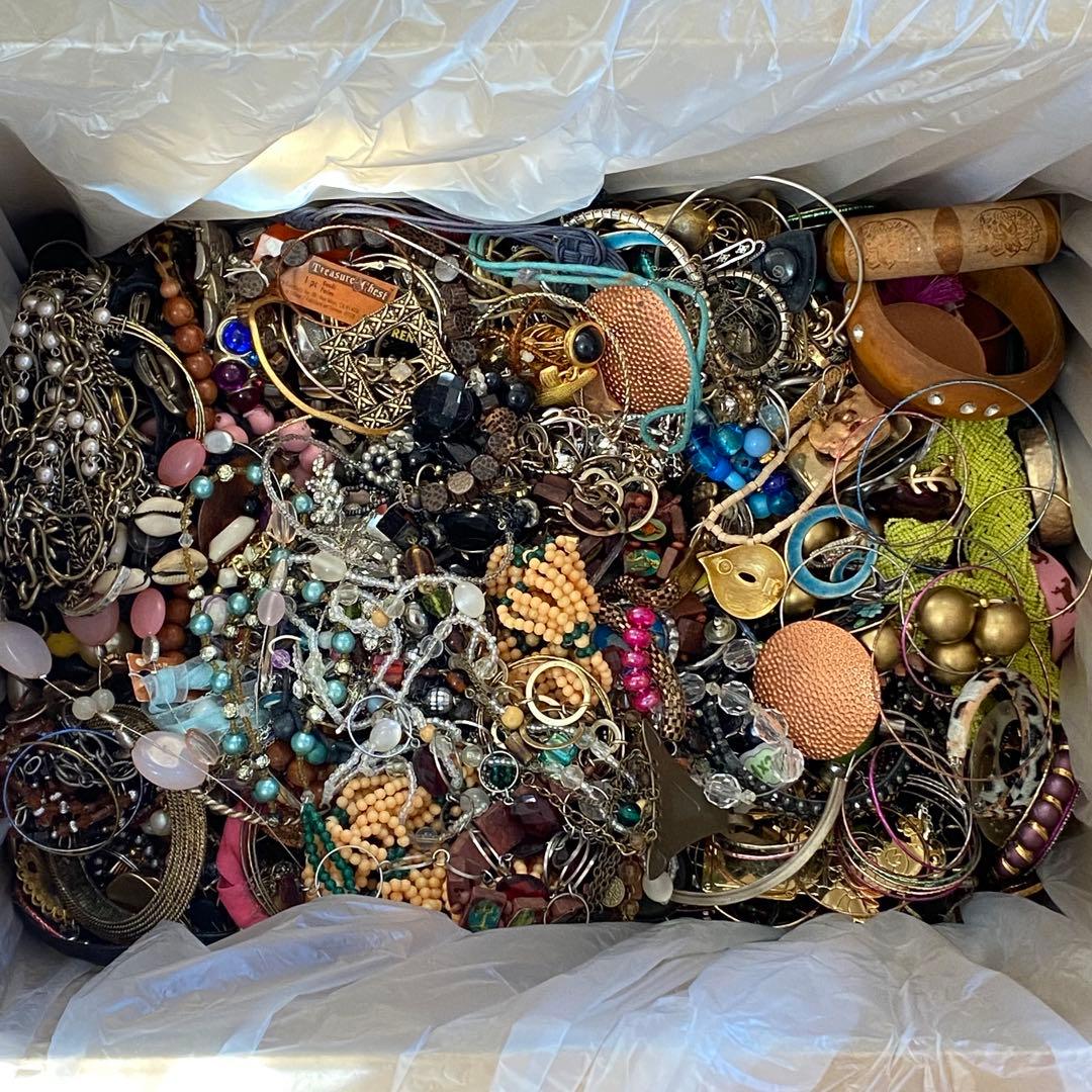 大量まとめ売り ジャンク 未選別 アクセサリー色々⑧ 約11.2