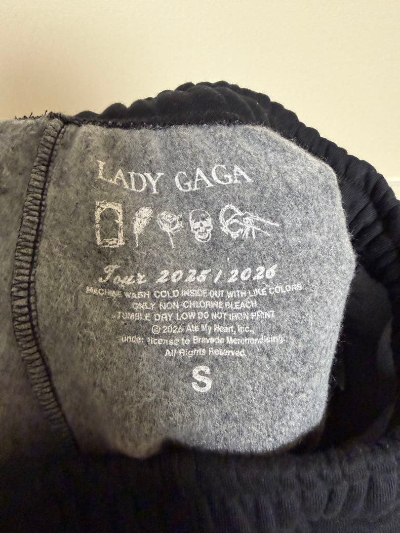 Lady Gaga Mayhem Ballグッズ スウェットズボンSサイズ - メルカリ