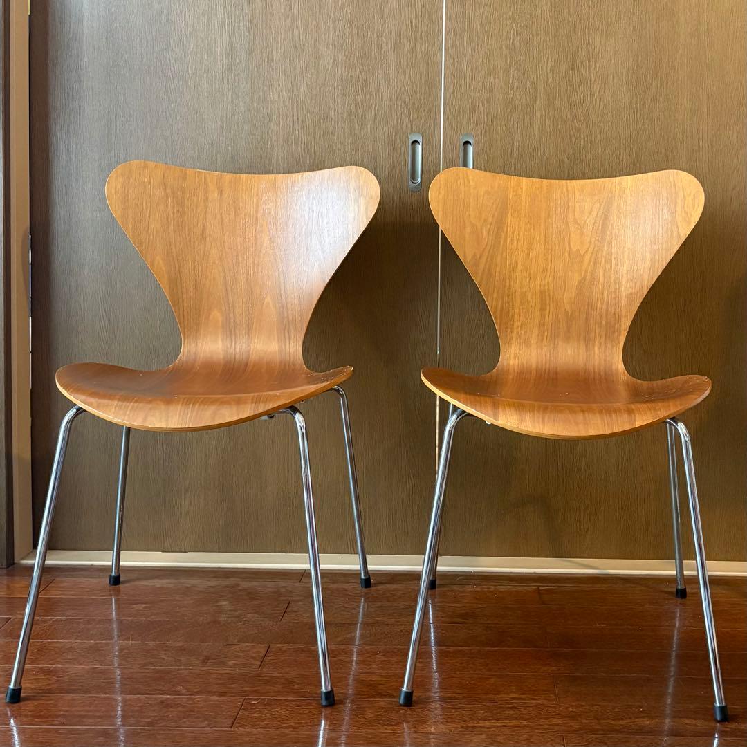 2003製正規品:Fritz Hansen セブンチェア(左) FRITZ HANSEN（フリッツ・ハンセン）セブンチェア アッシュブラック