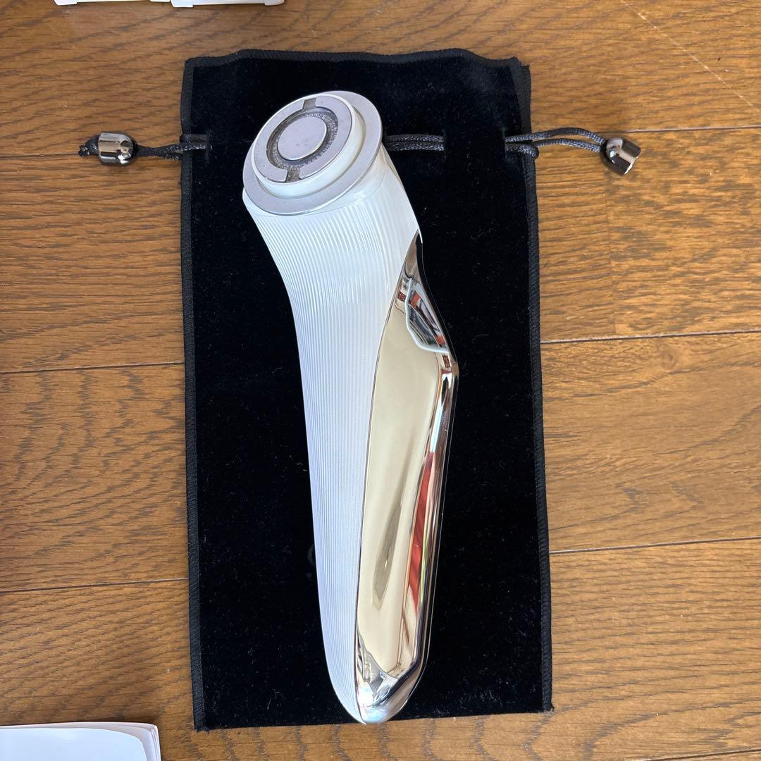 ReFa 美顔器 ビューテック　レイズ ホワイト 充電ケーブル・専用ポーチ付き 徹底検証】MTG BEAUTECH RAISE（リファビューテックレイズ）のレビュー