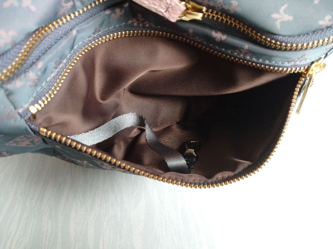 ○russet ラシットボディバッグ ウエストポーチ - メルカリ