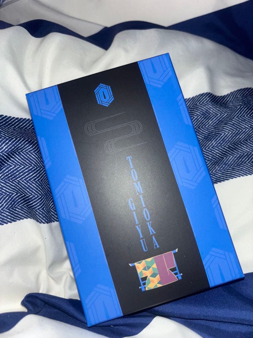 冨岡義勇 ワイヤレスイヤホン 美品 新品 鬼滅の刃 第二弾コラボ 富岡義勇モデル ワイヤレスイヤホン 受注