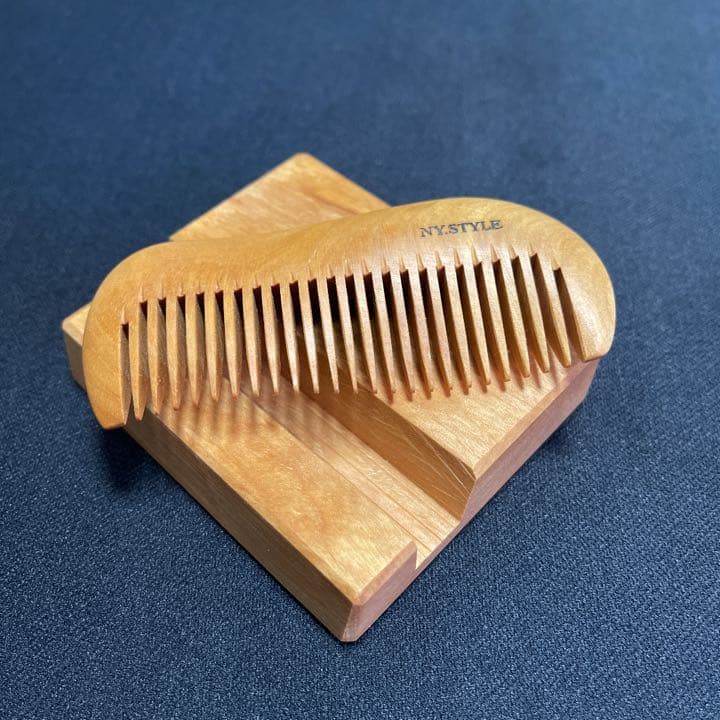 【NYスタイル数量限定品】ひねり髪すき古木と、櫛スタンド & スマホスタンド グッドデザイン賞受賞作品】特選ひねり髪すき 古木 オノオレカンバ 斧