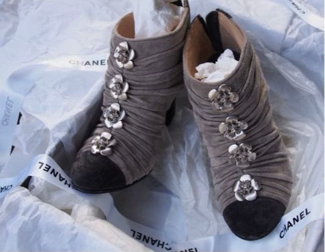 ★ CHANEL シャネル　グレー ラッフルブーティ★美品★ A636D42E-9D02-4257-846F-