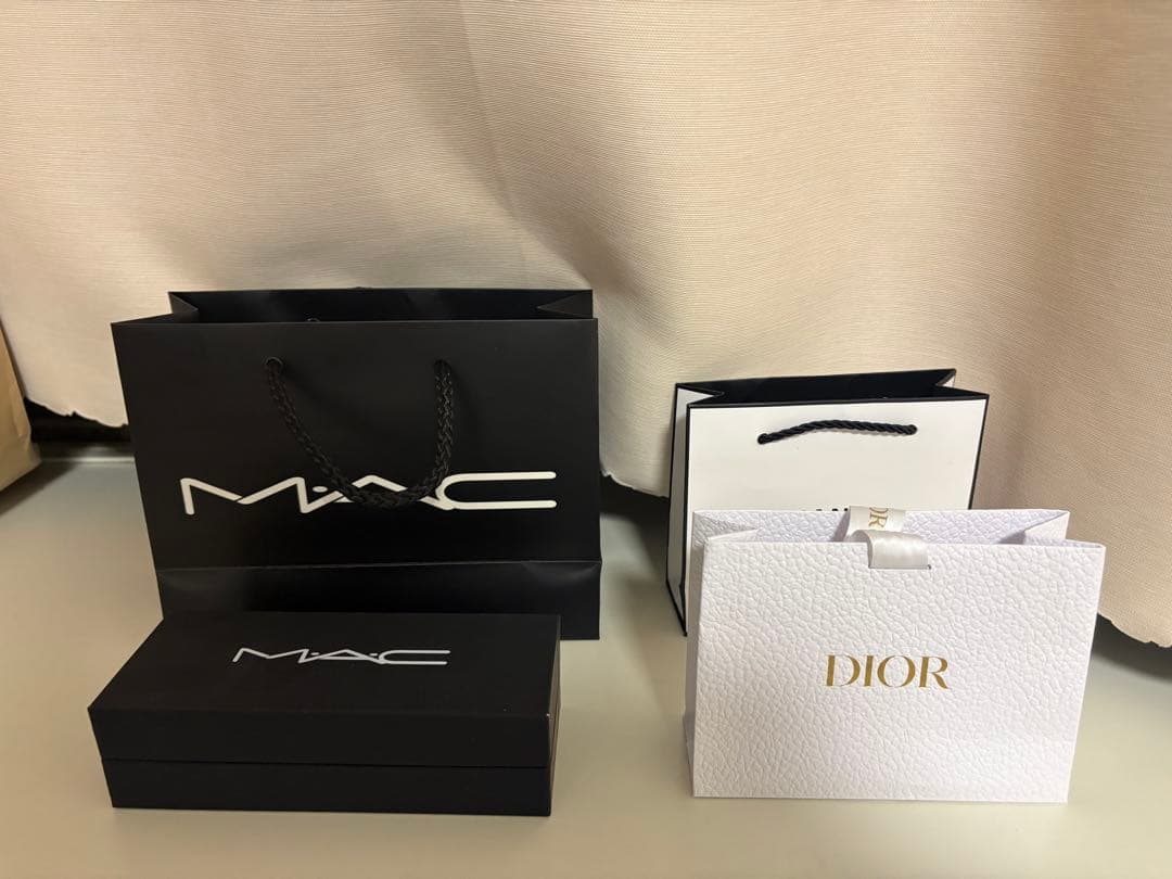 ブランドボックス M.A.C.、DIOR、Chanel - メルカリ