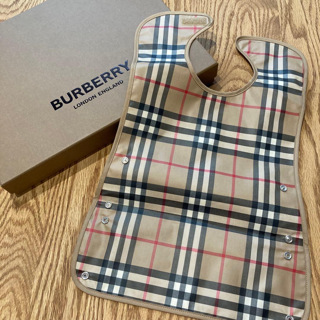 新品タグ付き未使用品 Burberry バーバリー スタイ前掛け お食事
