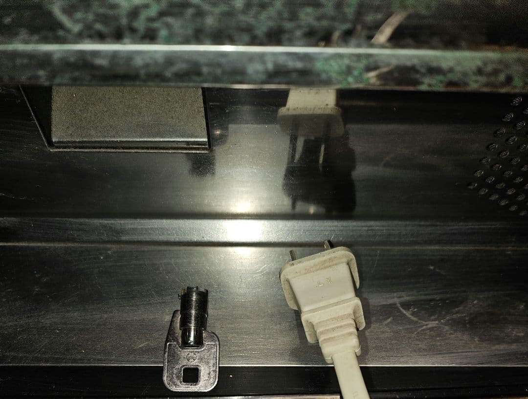 パチスロ 実機 梅松パラダイス コイン不要機つき - メルカリ