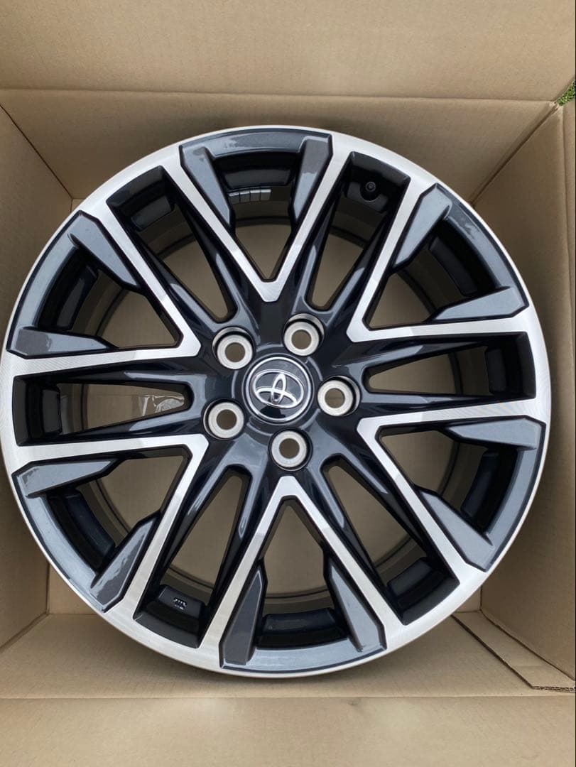 新品】カローラクロス2025 純正ホイール 18インチ4個セット別売不可