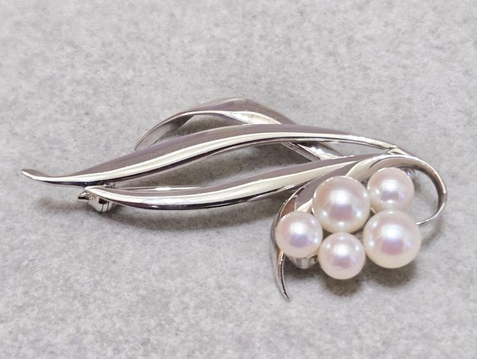 MIKIMOTOミキモト SV あこや真珠ブローチ パール 本真珠　42034 MIKIMOTO ミキモト パールブローチ ホワイト あこや真珠 本真珠 卒業式