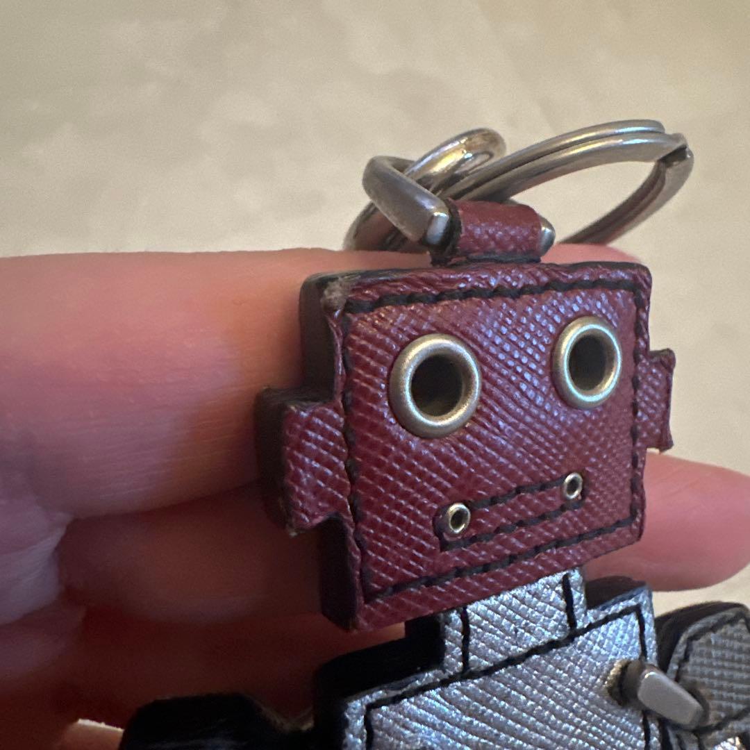 《美品》PRADA プラダ ロボットチャーム キーホルダー 2AR240