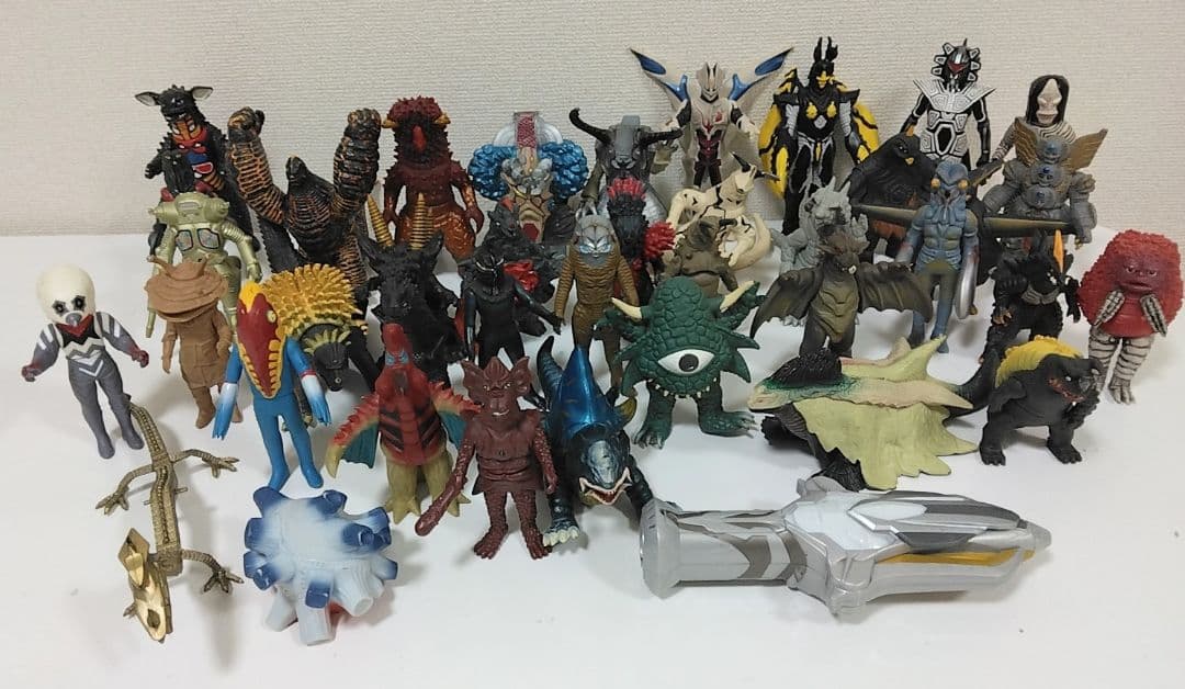 ウルトラマンシリーズ 怪獣フィギュア39体＋DXギンガスパーク付き☆全40個 ウルトラマンシリーズ 怪獣フィギュア39体＋DXギンガスパーク付き☆全
