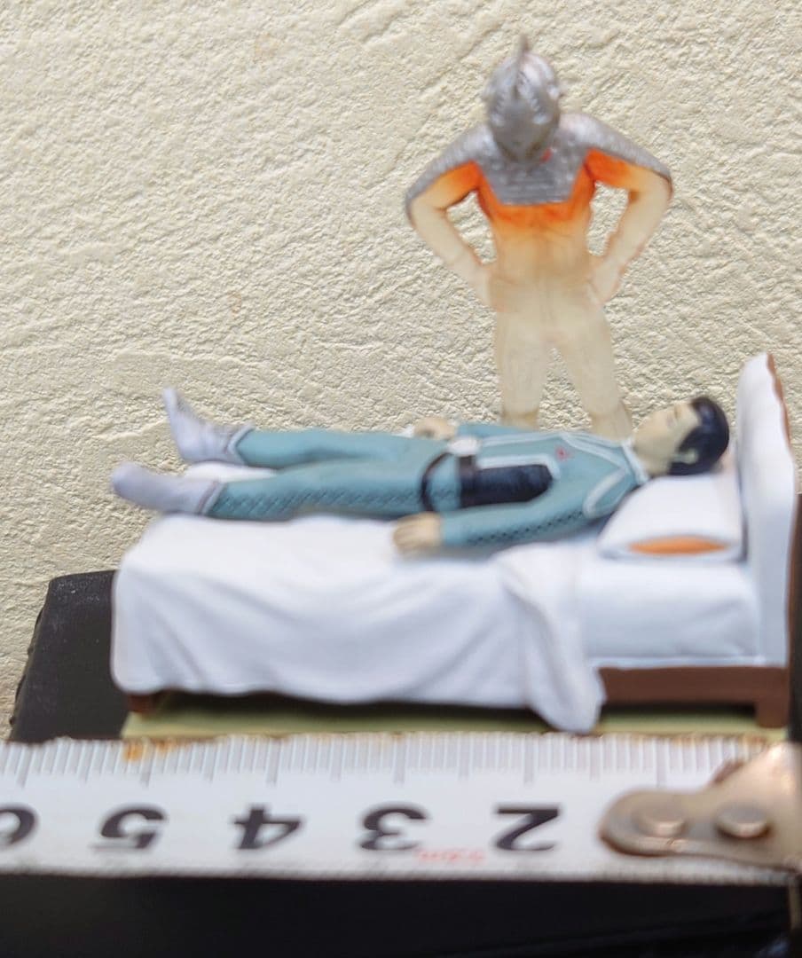 ウルトラ怪獣名鑑 史上最大の侵略 希少 クリア カラー 透明 フィギュア