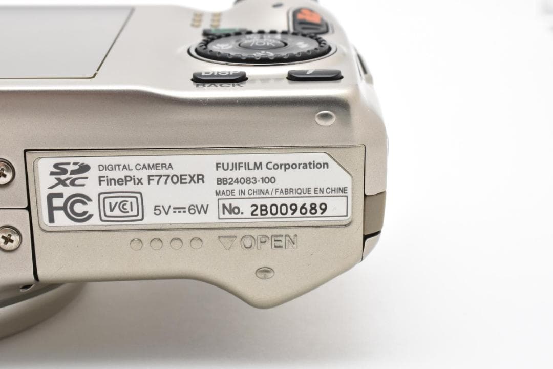 《 美品 》　富士フィルム　FUJIFILM FinePix F770EXR