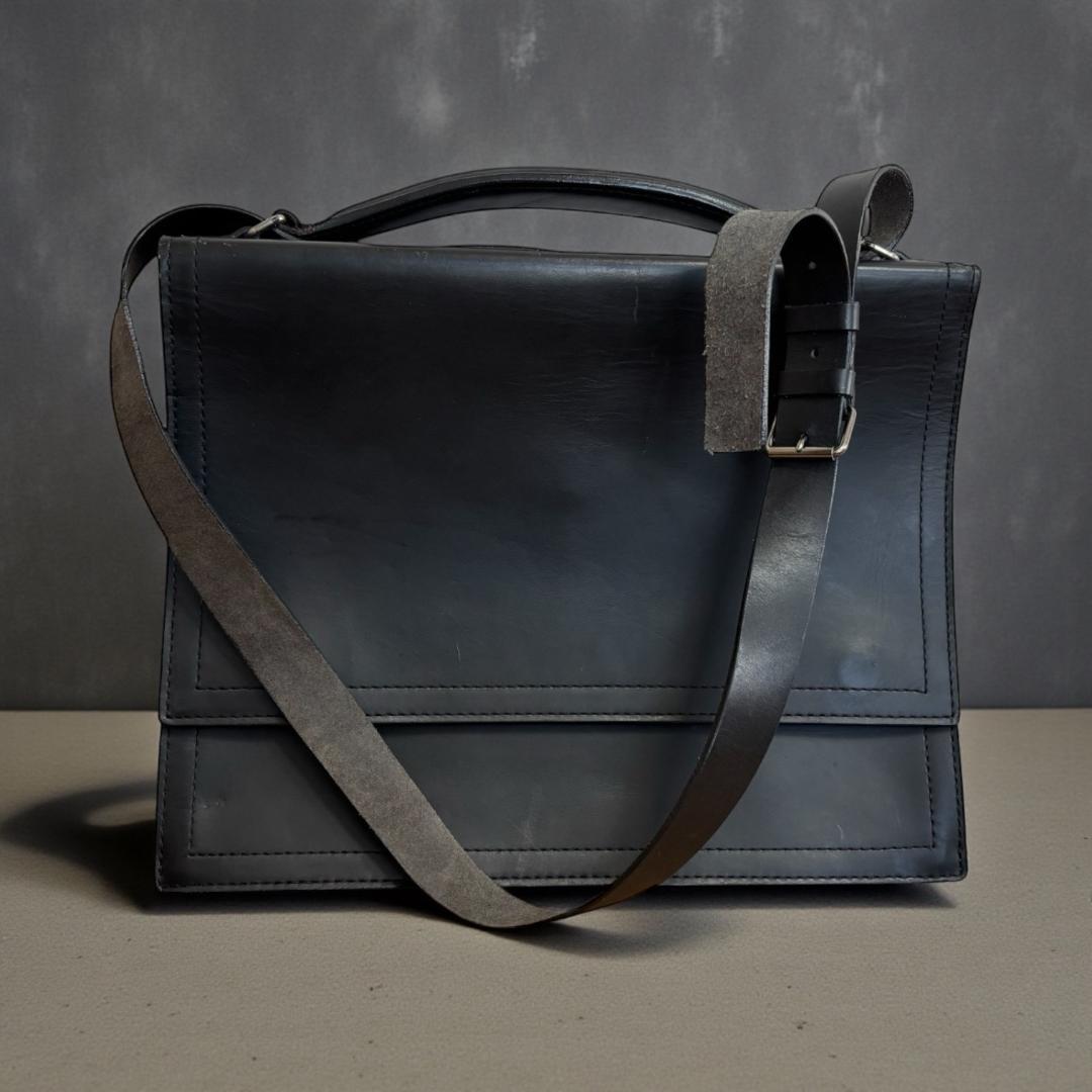 本人期【DIRK BIKKEMBERGS／ビッケンバーグ】レザーショルダーバッグ DIRK BIKKEMBERGS - DIRK BIKKEMBERGS ダークビッケンバーグ レザー