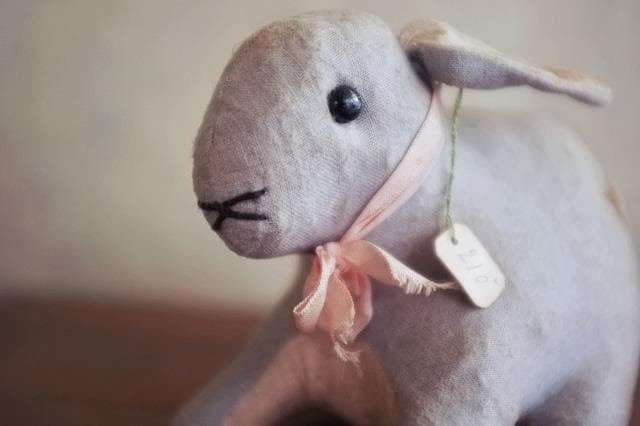 フランス 青いうさぎさんと薔薇色のリボンc ドール テディベア