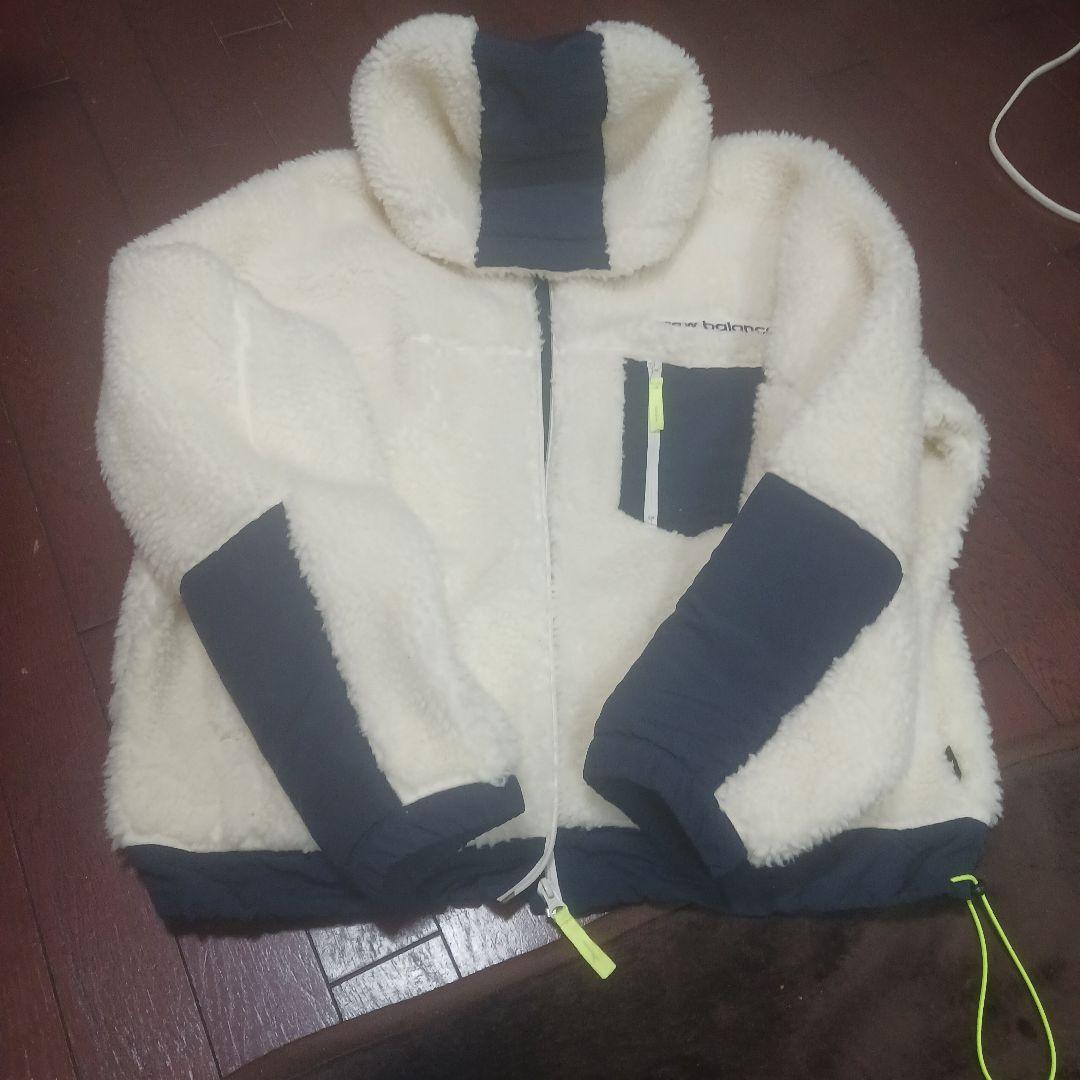 フリースジャケット クリーム色 ネイビー - メルカリ