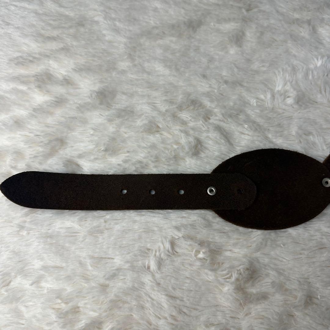 ヴィヴィアン レザーベルト フラワーデザイン オーブ型押印 - メルカリ